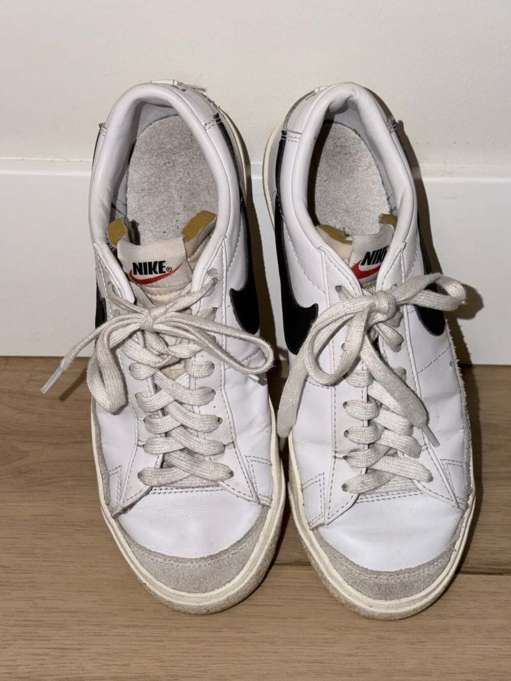 Nike Blazer Low '77 Vintage White Black Sneakers